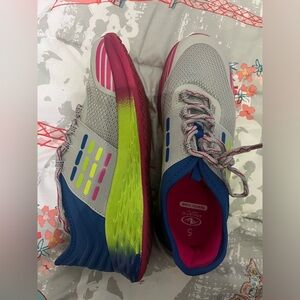 Girls Tennis